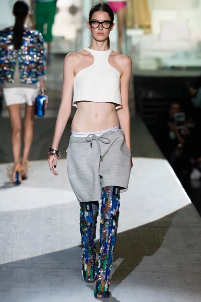 Look 12